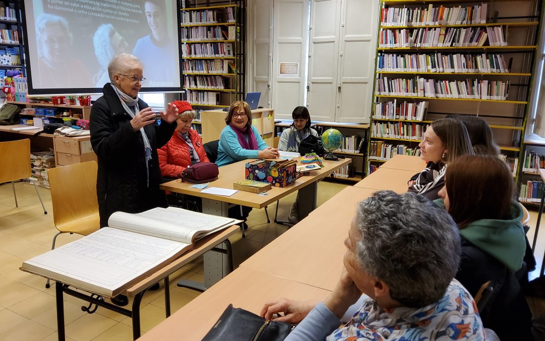 Afundación reanuda en Lugo su proyecto intergeneracional «Falamos da escola»