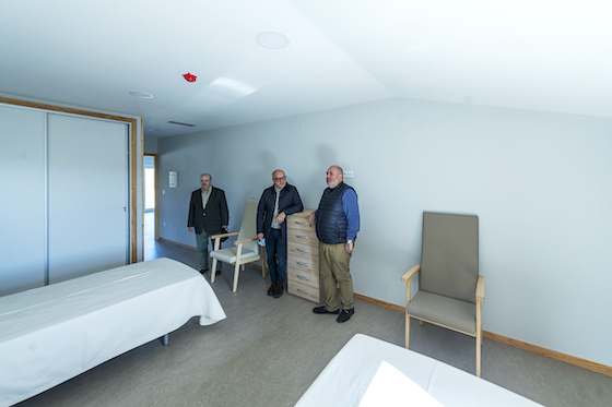 La Diputación refuerza los servicios sociales del Ayuntamiento de Avión colaborando en la reforma y ampliación de la residencia de mayores