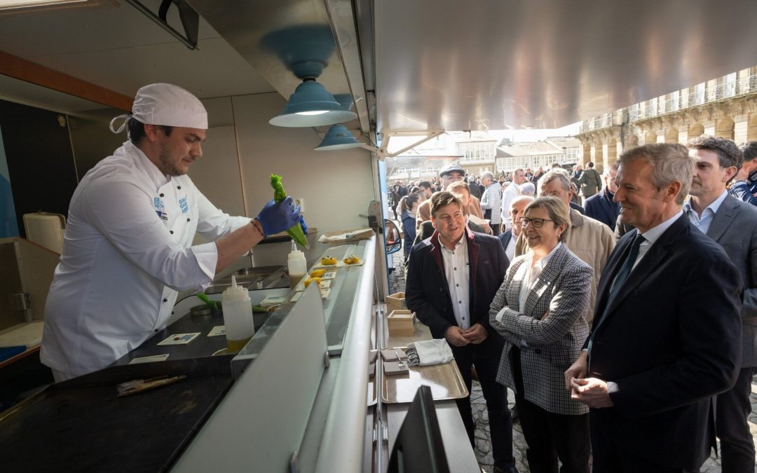 La Xunta anima a consumir pescados y mariscos gallegos en las rutas gastronómicas de la campaña ‘Galicia sabe amar’ que llegará a toda España