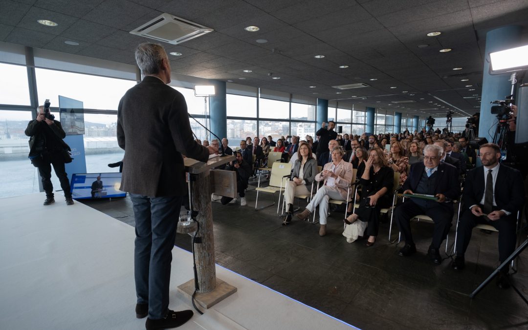 Rueda garantiza que la nueva Lei do litoral de Galicia compatibilizará la protección del medio ambiente y de la vida social y económica de la costa