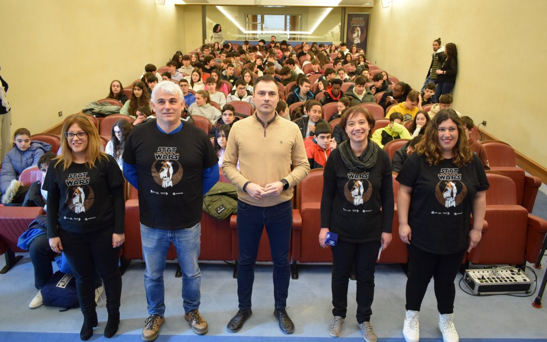 El Pazo de San Marcos acoge a 160 alumnos del IES Sanxillao que participan en el proyecto USC Stat Wars