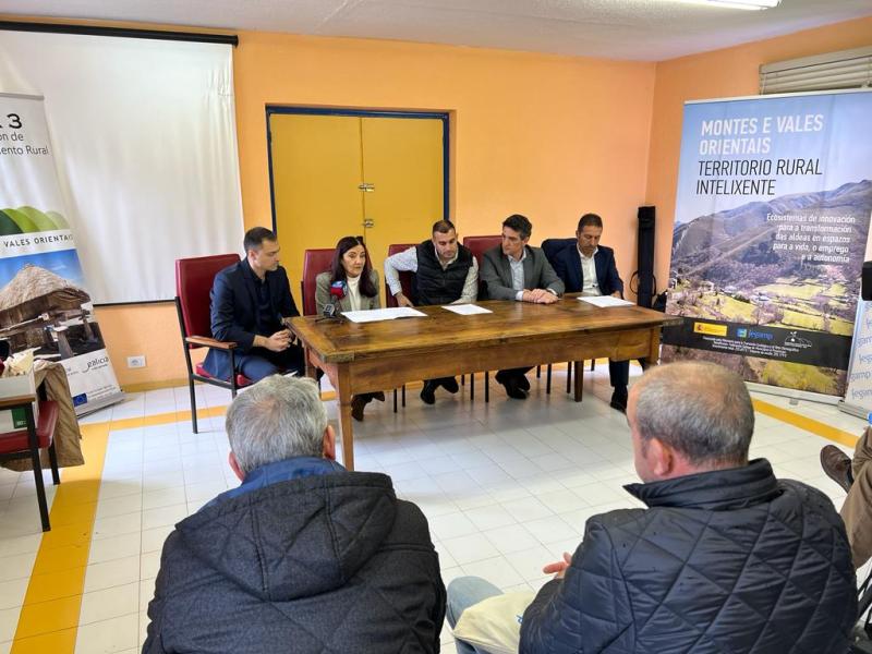 Isabel Rodríguez destaca en Ribeira de Piquín la necesidad de proyectos innovadores cómo el de Montes y Valles Orientales para hacer frente a la despoblación rural