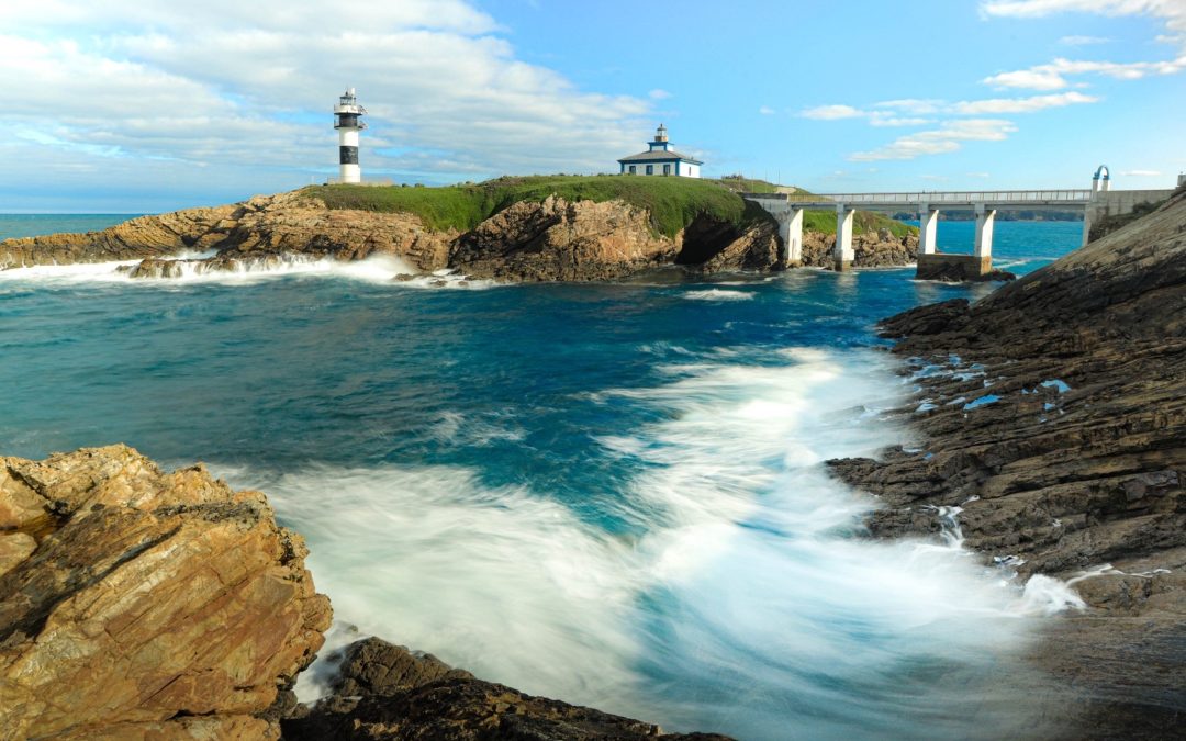 La autoridad portuaria construirá una senda ciclista en el acceso al faro de Illa Pancha