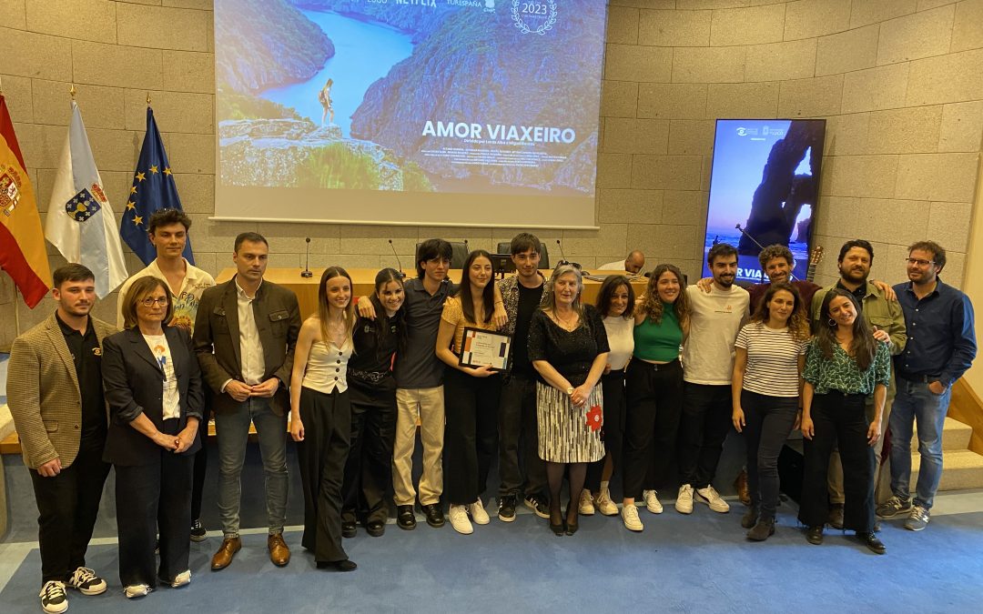 El estreno en Lugo del corto Amor Viaxeiro recibe un cálido aplauso del público que abarrotó el Pazo de San Marcos